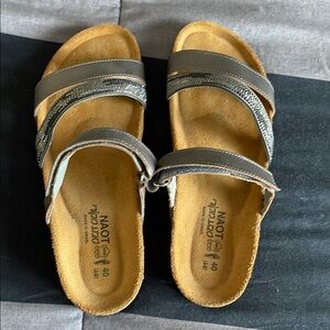 Naot Women's  Gray and Silver Sandals